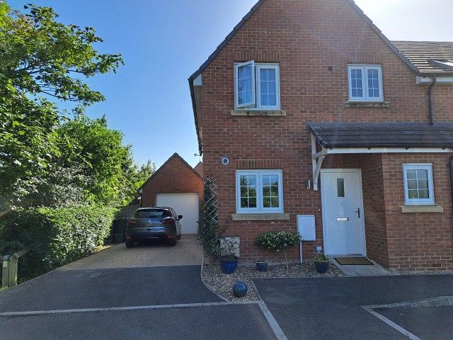 11 Queen's Crescent , Shrivenham